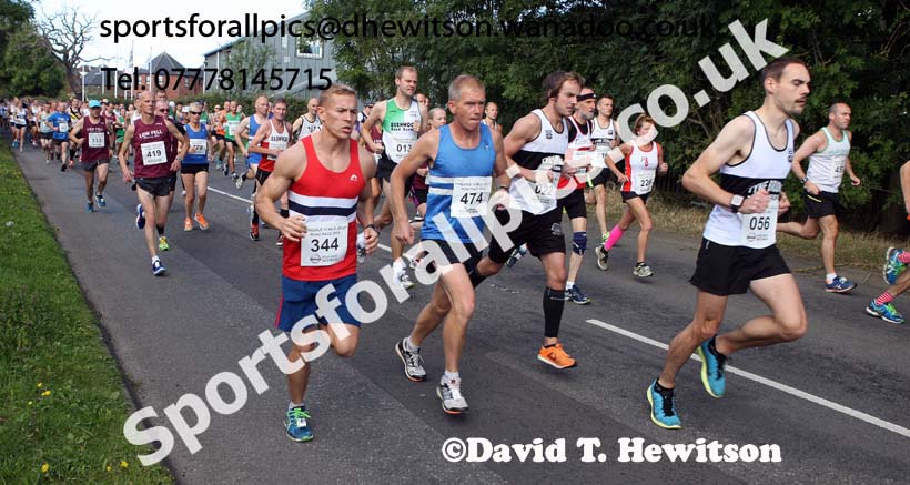 Start of the Tynedale 10 Mile Jelly Road Race from Hexham to Ovingham, Northumberland. Photo: David T. Hewitson/Sports for All Pics